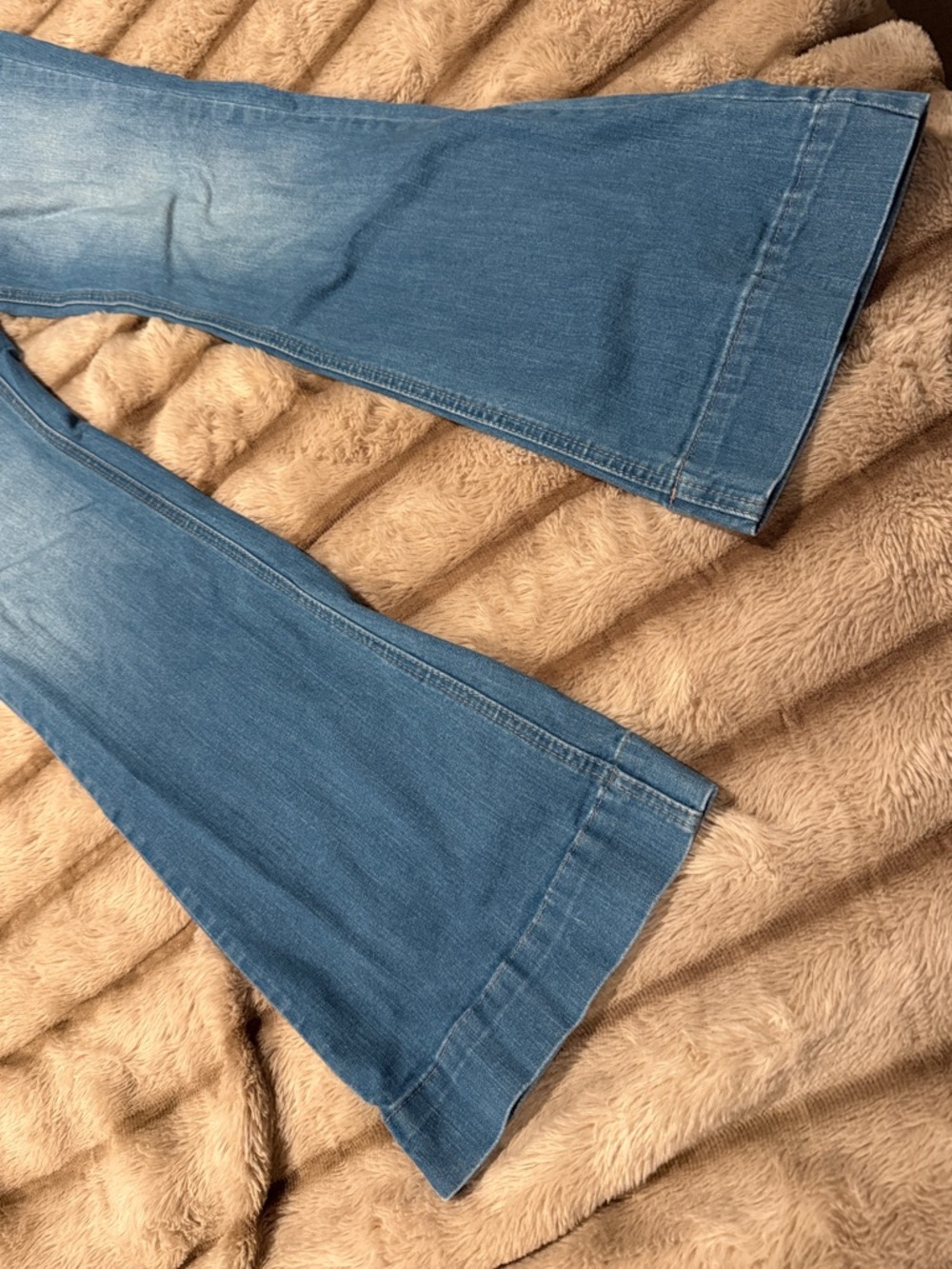lola Medium Blue Boot Cut Jeans - Picture 3 of 7